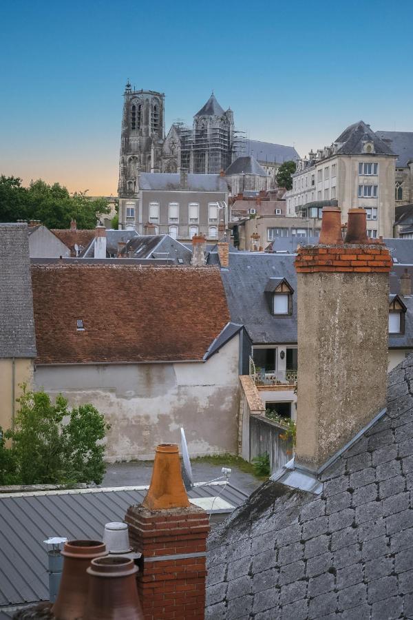 Vue Sur La Cathedrale - Au Coeur De Bourges Daire Dış mekan fotoğraf